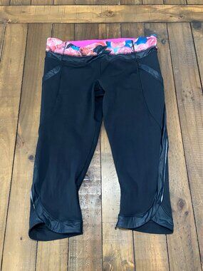 🌸 Lululemon Chase Me Crop II Secret Garden Sz 12 🌸